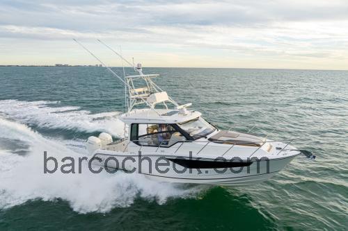 Boston Whaler Conquest ficha-técnica e avaliações